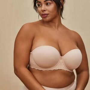 Torrid Bombshell Everyday Strapless Bra Rose Dust 44G
